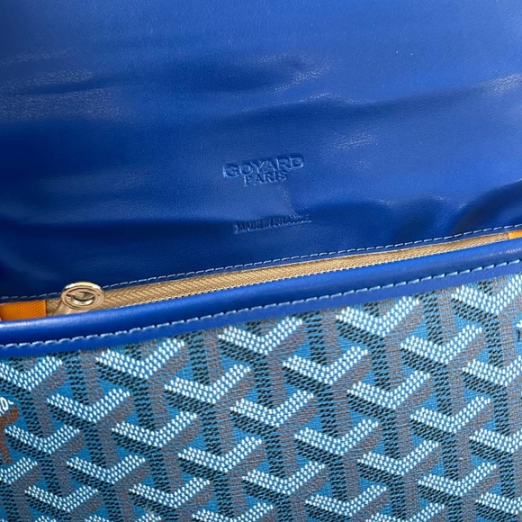 Brand new blue goyard side bag for sale!!!!$1500 comes with receipt - Picture 2 of 4